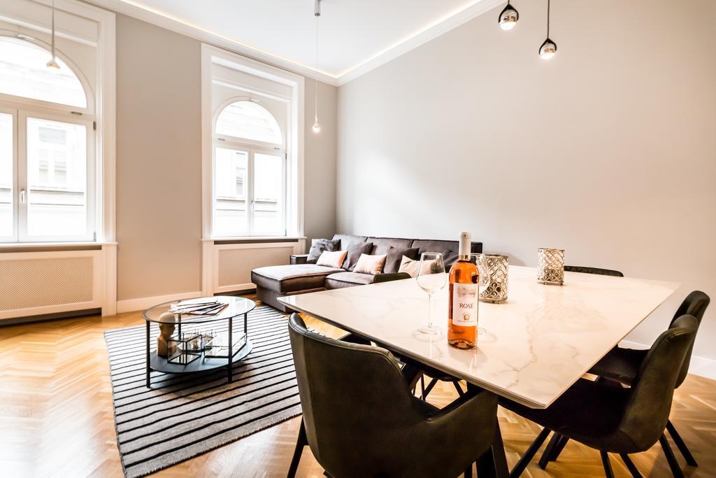 Bpr Opera Lux Treasure Apartment Будапеща Екстериор снимка